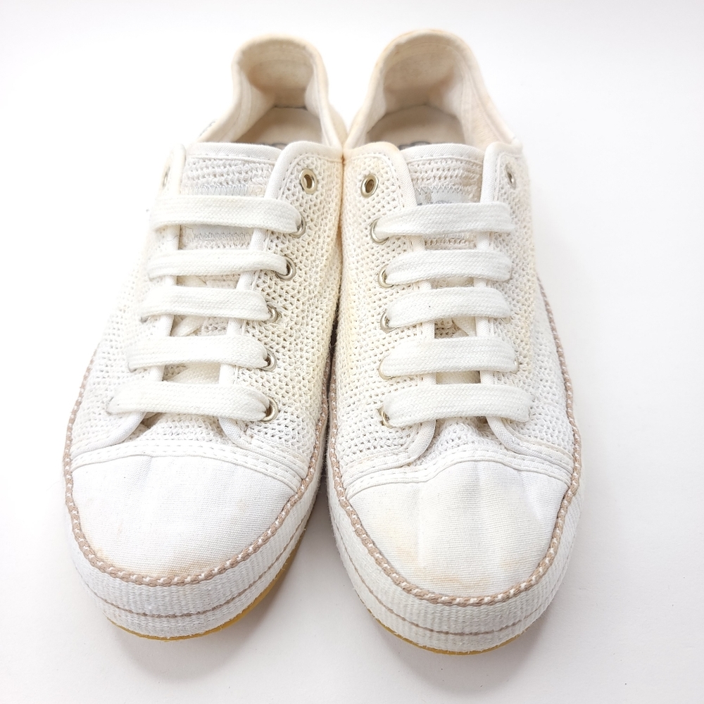 UGG Women’s Claudi Lifestyle Sneakers White Lace Up Shoes 1020094 Sz 7 - Picture 2 of 7